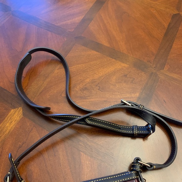 Dooney & Bourke Burgundy and Black Leather Croc Embossed Bag with storage bag. - Picture 10 of 13